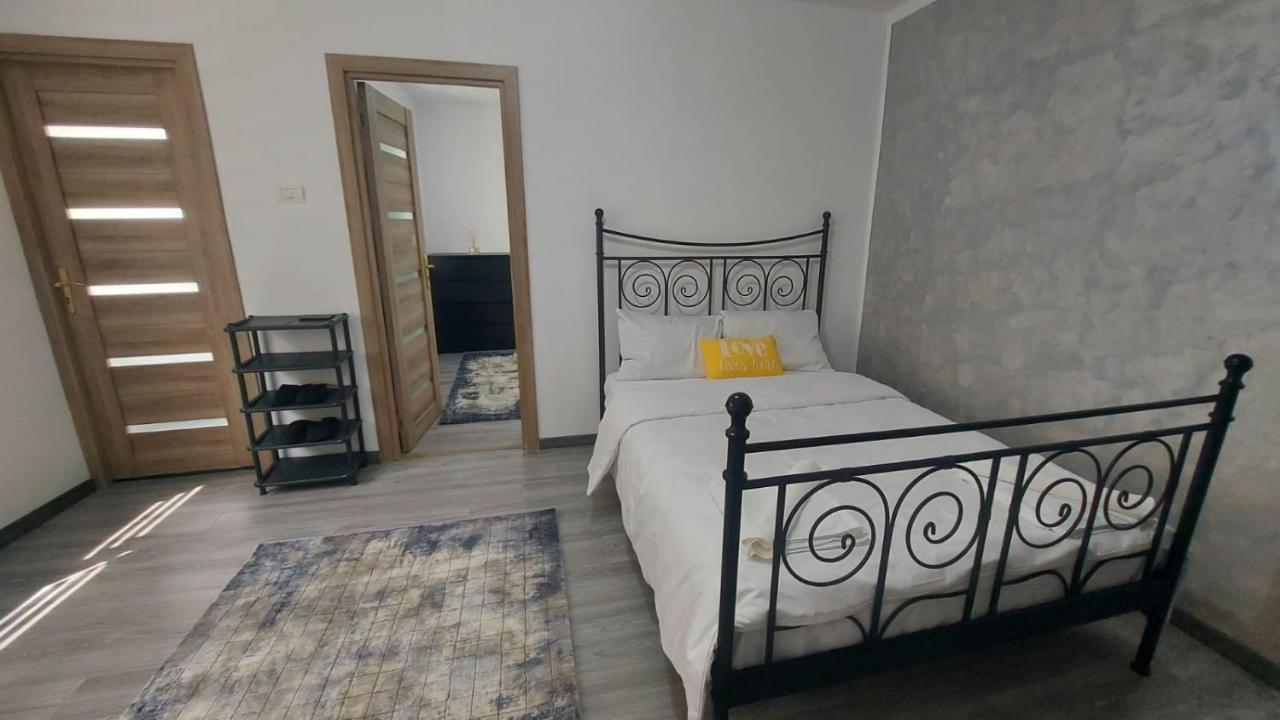Andi 2-Apartament Băile Herculane Exteriör bild